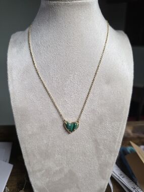 NWT Kendra Scott Heart Necklace with Green Malachite